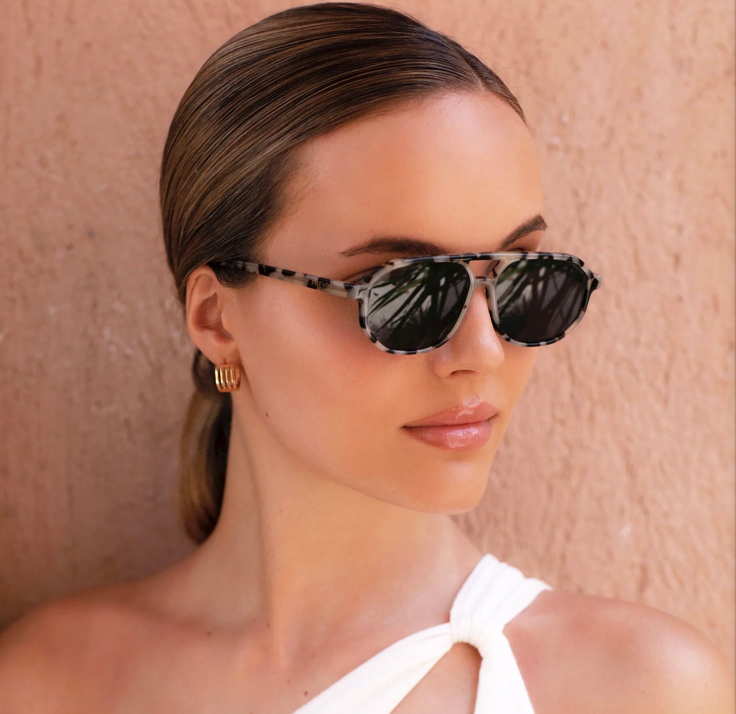 Sleek Aviator Sunglasses