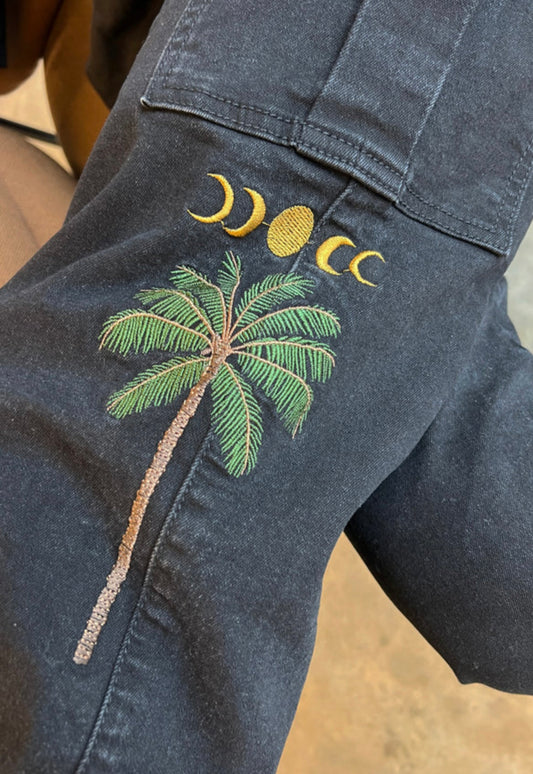 Black Cargo Jeans with Embroidered Pockets