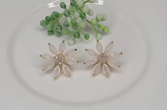 Daisy Stud Earrings