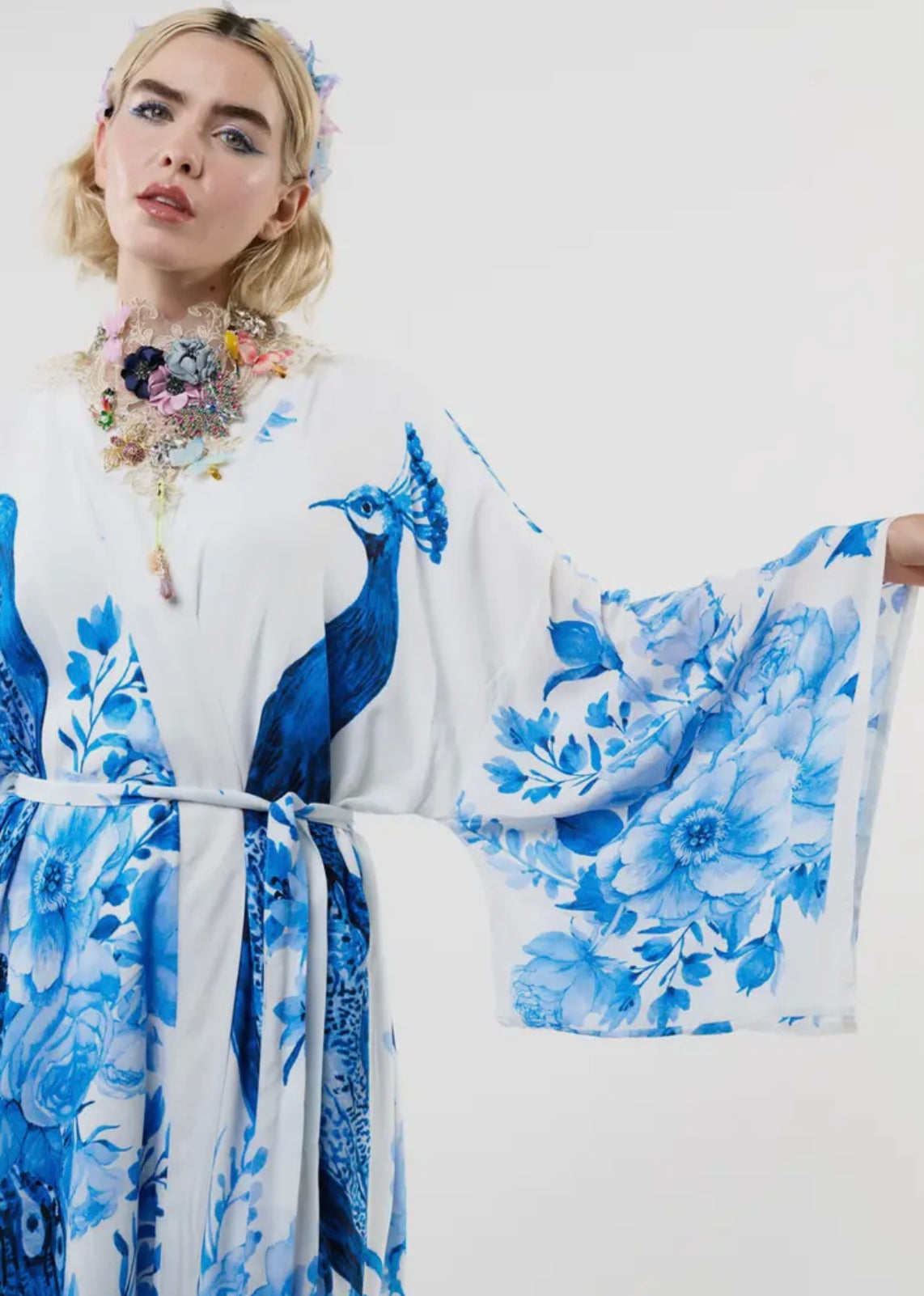 Peacock Kimono - White & Blue