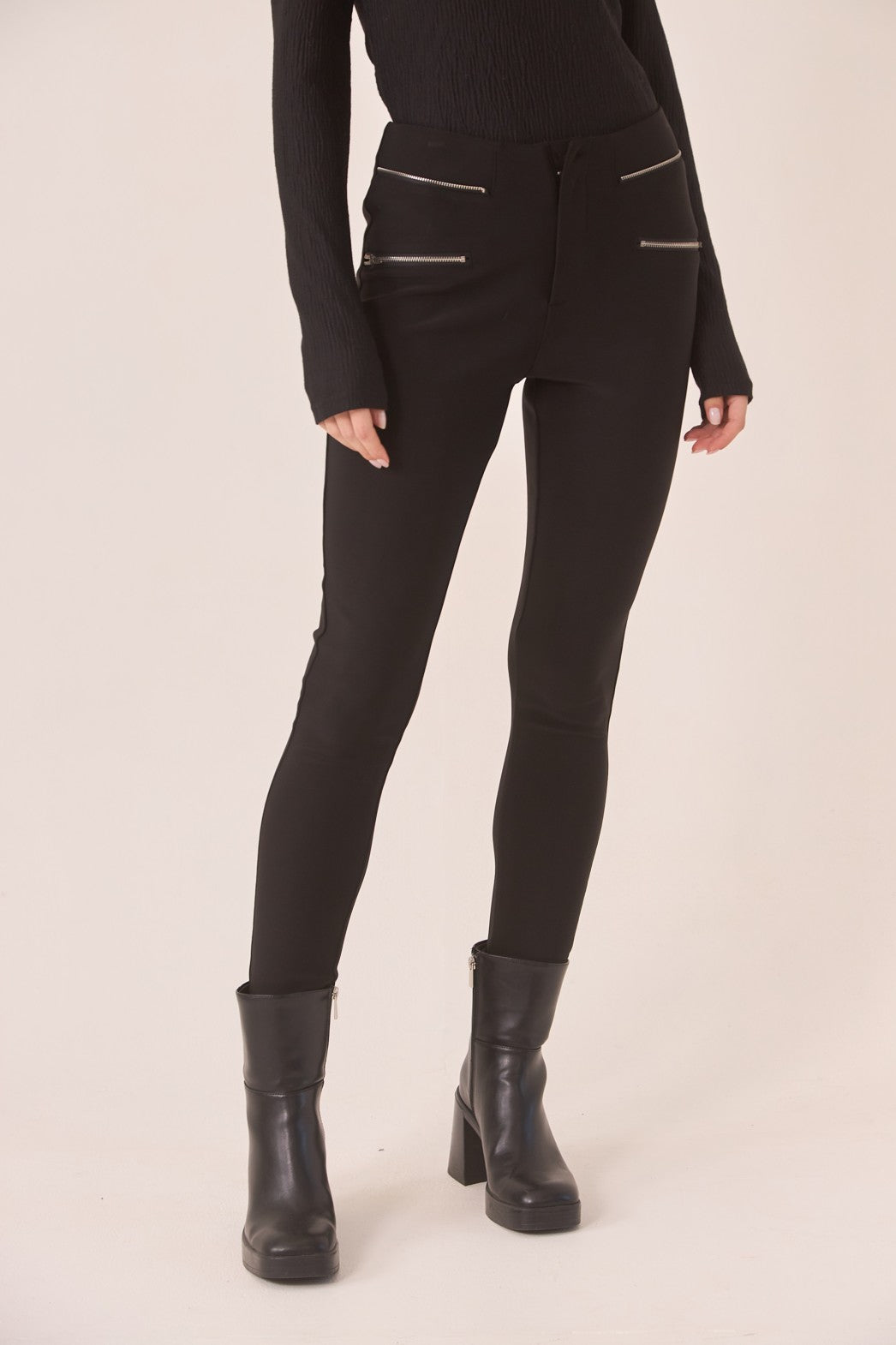 Black Legging With Zip Detail