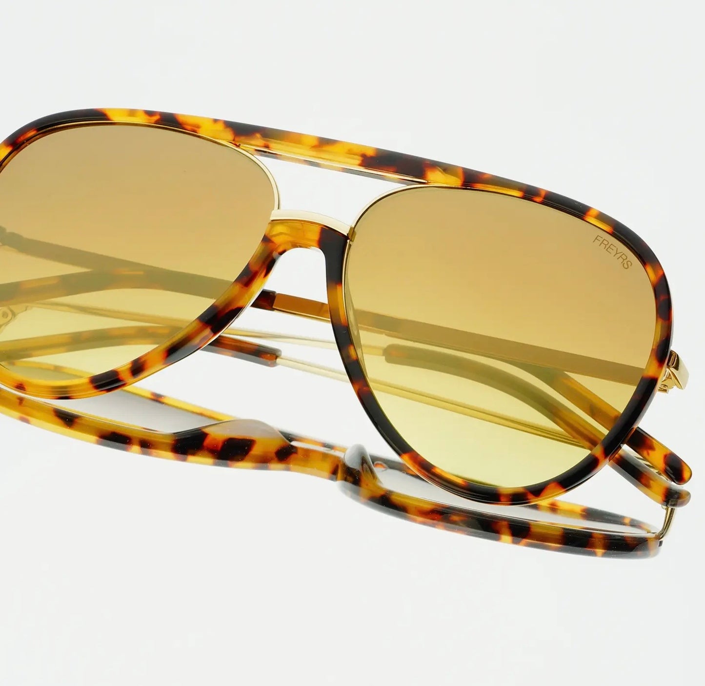 Traditional Aviator Sunglasses