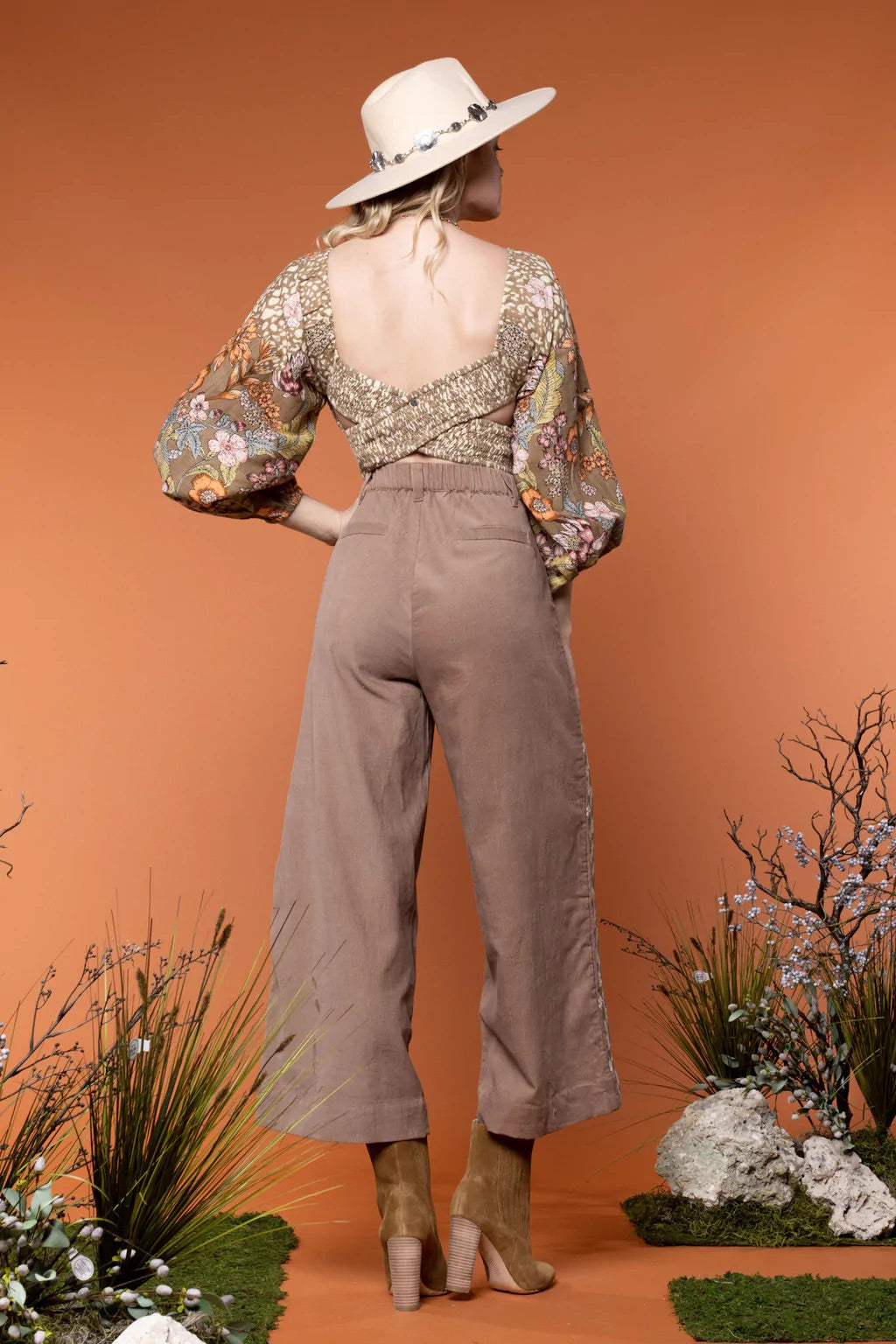 Brown Pants with Embroidery